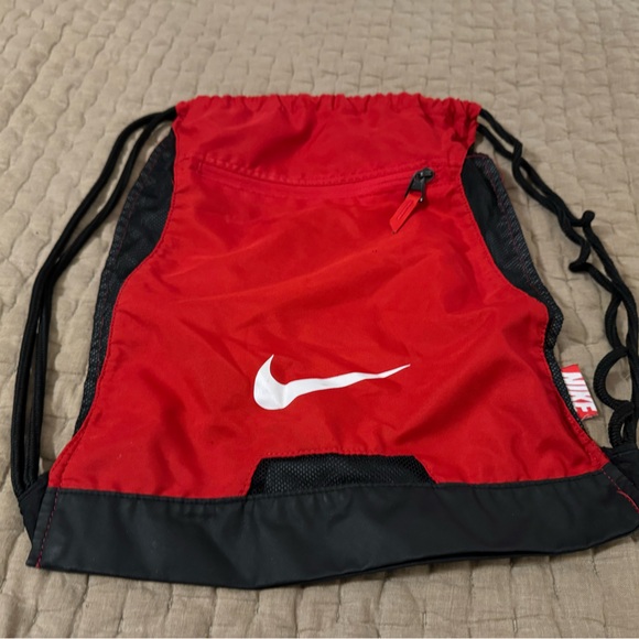 Nike Red Drawstring Bag - Picture 2 of 4